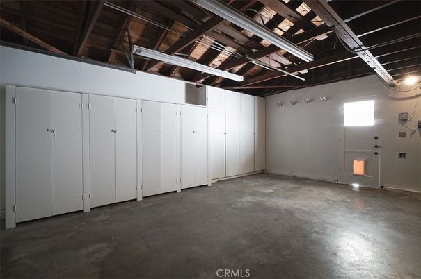 Empty room, Interior, Wooden Beams, Wooden Ceilings