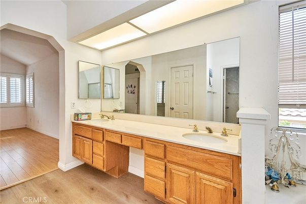 Bathroom, Dual Sink Vanities, Interior, Wood Texture Flooring