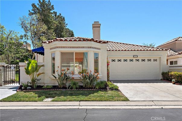 Attached, Exterior, Facade, Spanish Mediterranean