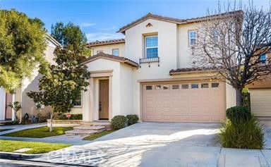 Attached, Exterior, Facade, Mediterranean