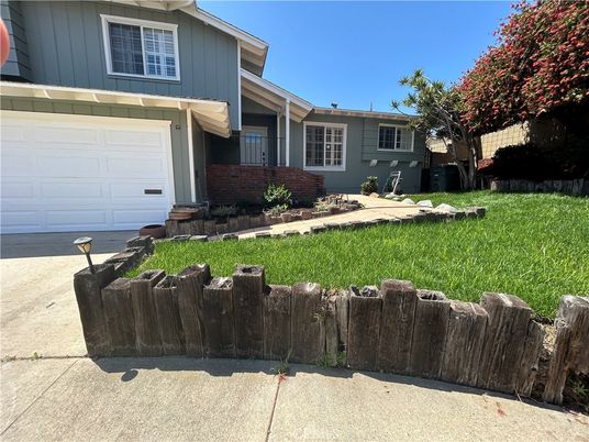 Attached, Backyard, Exterior, Facade, American Craftsman