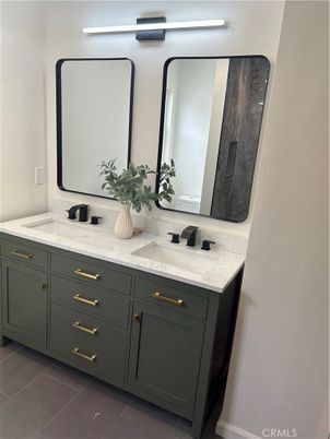 Bathroom, Dual Sink Vanities, Interior