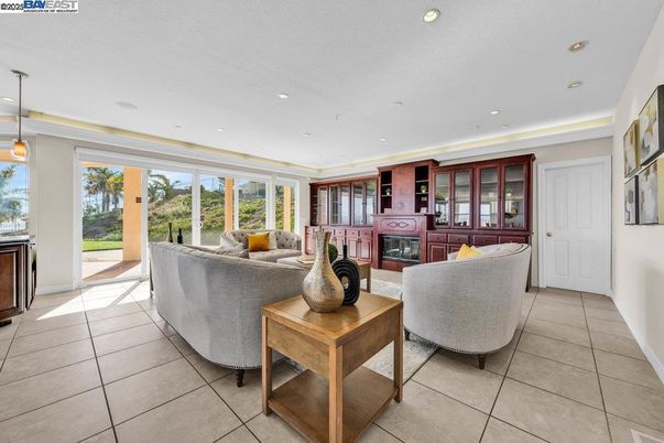 Interior, Living room, Pendant Lights, Recessed Lighting