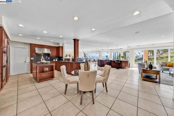 Dining room, Interior, Kitchen, Living room, Pendant Lights, Recessed Lighting
