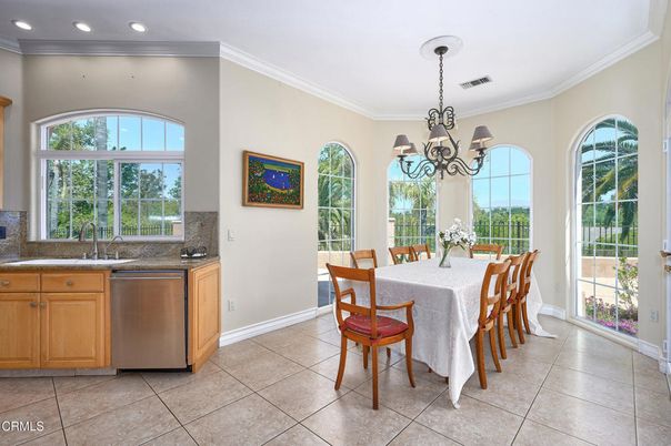 Chandelier, Dining room, Interior, Recessed Lighting