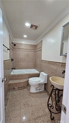 Bathroom, Interior, Recessed Lighting
