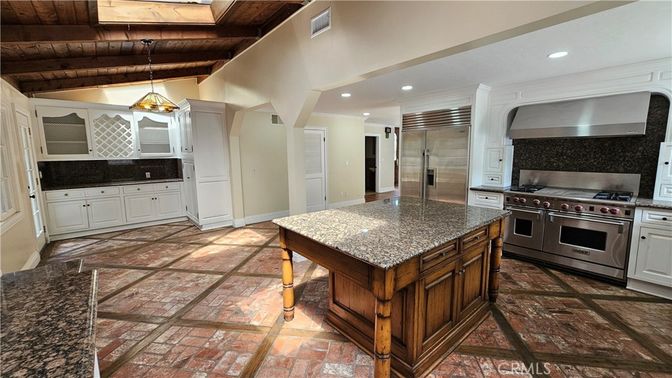 Interior, Kitchen, Pendant Lights, Recessed Lighting, Stainless Steel Appliances, Wooden Beams