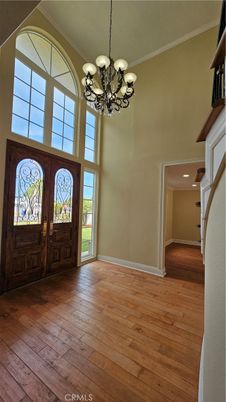 Chandelier, Interior, Recessed Lighting, Wood Texture Flooring