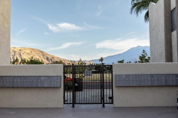 Exterior, Tennis Courts