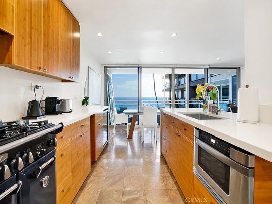 Dining room, Interior, Kitchen, Recessed Lighting, Stainless Steel Appliances, Water