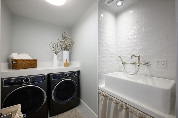 Interior, Recessed Lighting, Washer