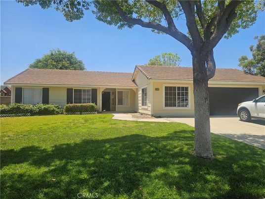 Attached, Backyard, Exterior, Facade, Ranch