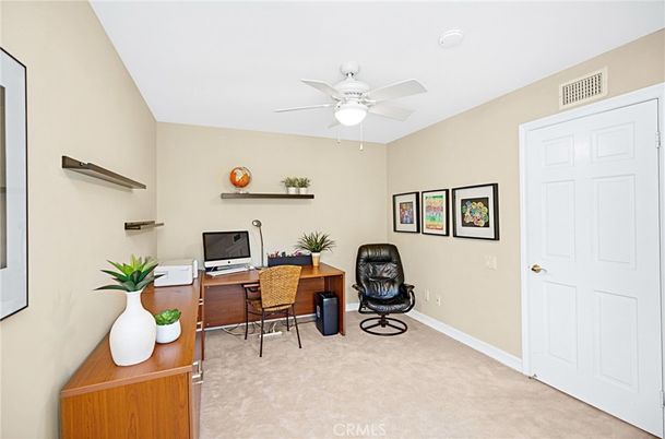 Home Office, Interior