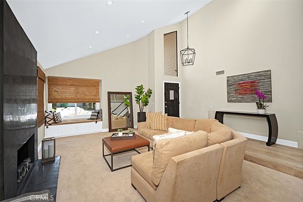 Fireplace, Interior, Living room, Pendant Lights, Recessed Lighting, Wood Texture Flooring