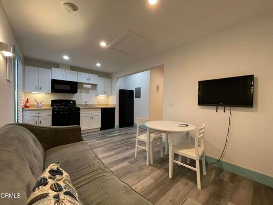 Dining room, Interior, Kitchen, Recessed Lighting, Wood Texture Flooring