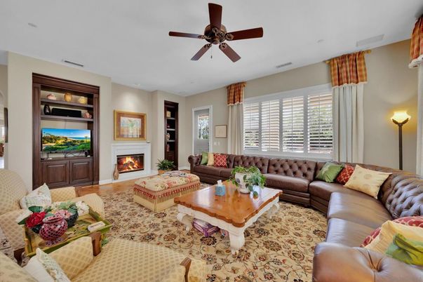 Fireplace, Interior, Living room