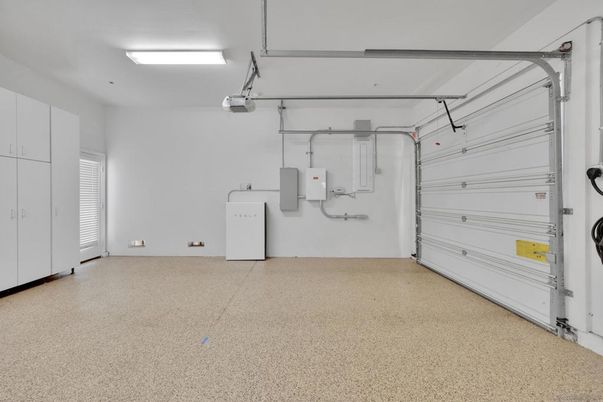 Garage, Interior