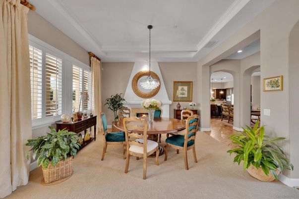 Dining room, Fireplace, Interior, Pendant Lights, Recessed Lighting