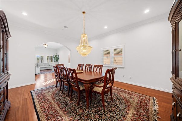 Chandelier, Dining room, Interior, Recessed Lighting, Wood Texture Flooring