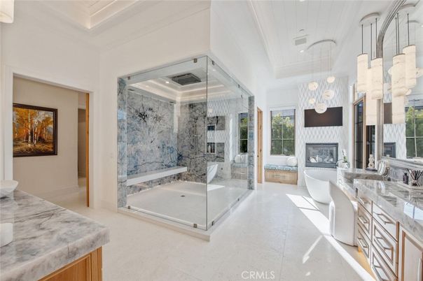Bathroom, Fireplace, Interior, Pendant Lights, Recessed Lighting