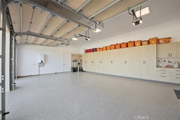 Garage, Interior