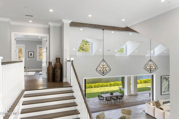 Interior, Pendant Lights, Recessed Lighting, Wood Texture Flooring