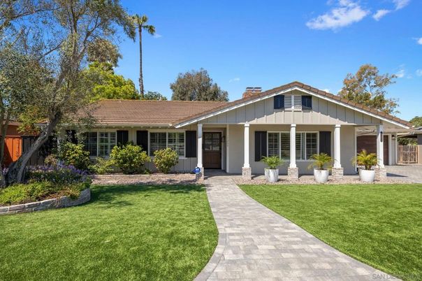 Backyard, Exterior, Facade, Ranch