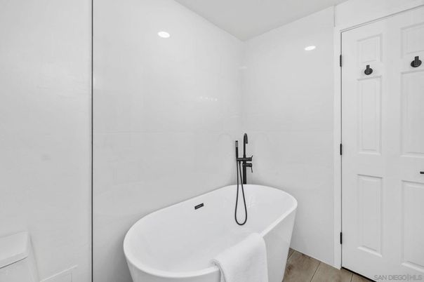 Bathroom, Free Standing Baths, Interior, Recessed Lighting, Wood Texture Flooring