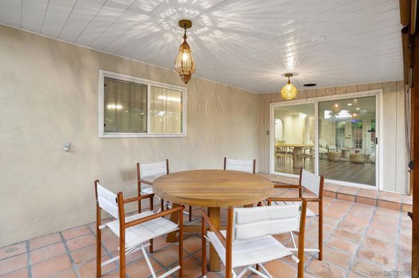 Dining room, Interior, Pendant Lights