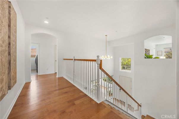 Interior, Pendant Lights, Recessed Lighting, Wood Texture Flooring