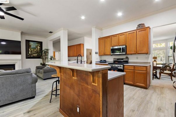Dining room, Interior, Kitchen, Recessed Lighting, Wood Texture Flooring