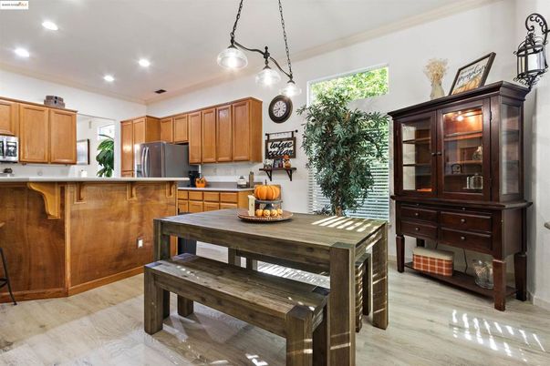 Interior, Kitchen, Pendant Lights, Recessed Lighting, Wood Texture Flooring
