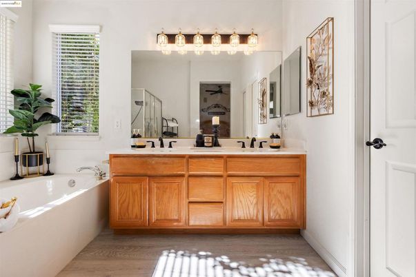 Bathroom, Dual Sink Vanities, Interior, Wood Texture Flooring