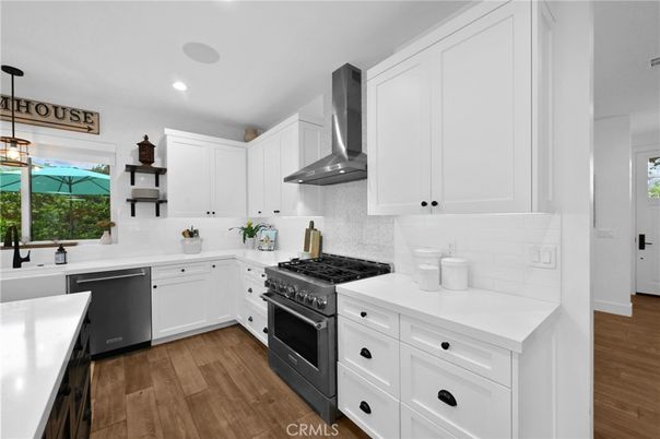 Interior, Kitchen, Pendant Lights, Recessed Lighting, Wood Texture Flooring