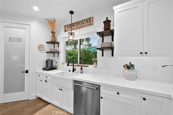 Interior, Kitchen, Pendant Lights, Recessed Lighting, Wood Texture Flooring