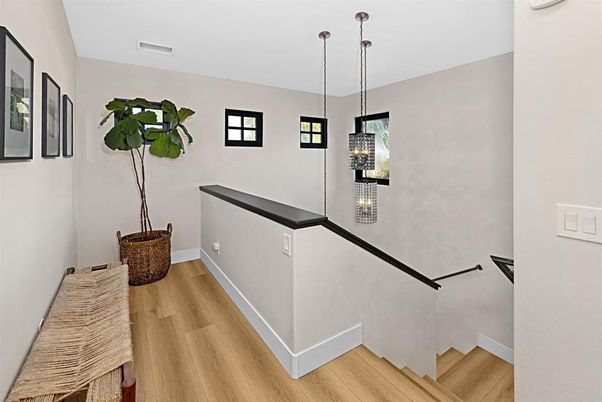 Interior, Pendant Lights, Wood Texture Flooring