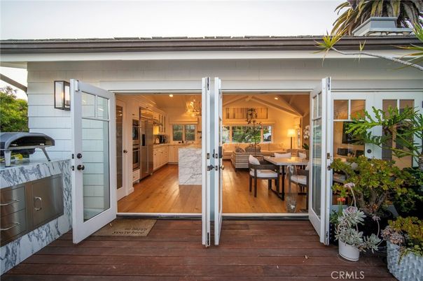Exterior, Wood Texture Flooring