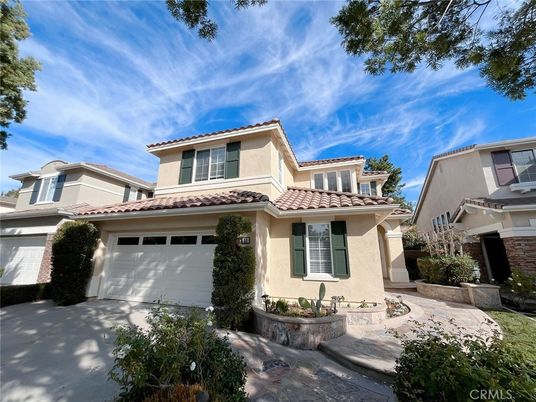 Attached, Exterior, Facade, Mediterranean