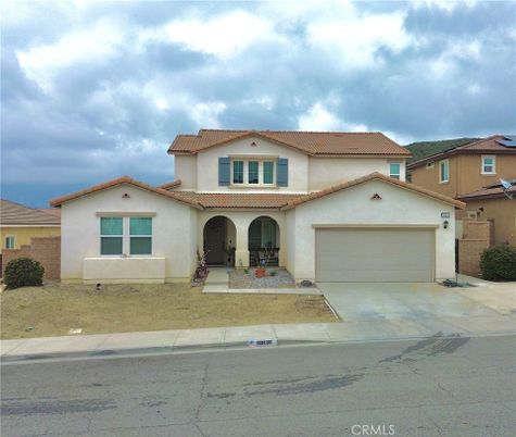 Attached, Exterior, Facade, Spanish Mediterranean
