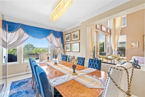 Dining room, Interior