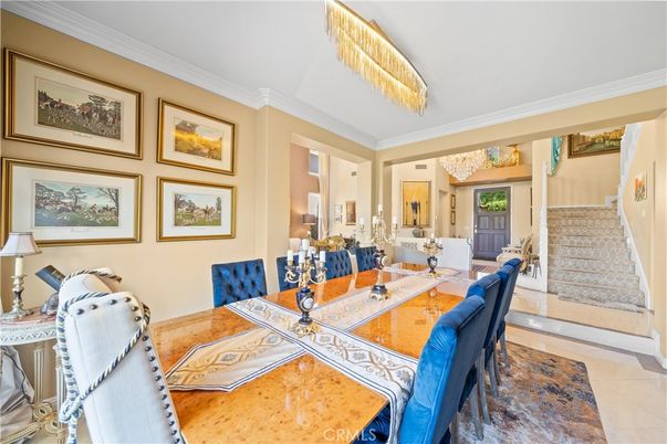 Chandelier, Dining room, Interior