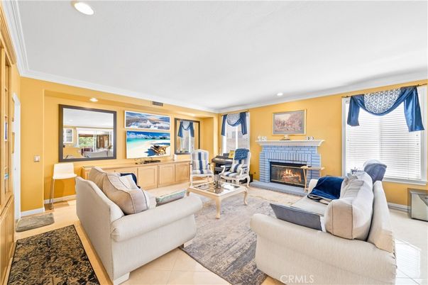 Fireplace, Interior, Living room, Recessed Lighting