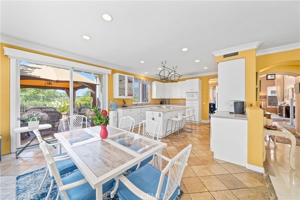 Dining room, Interior, Kitchen, Recessed Lighting