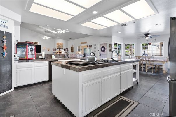 Dining room, Interior, Kitchen, Recessed Lighting