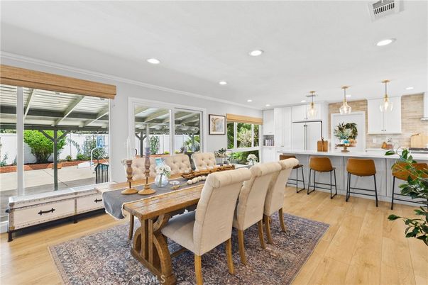 Dining room, Interior, Kitchen, Pendant Lights, Recessed Lighting, Wood Texture Flooring