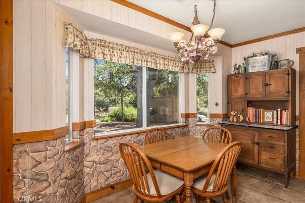 Chandelier, Dining room, Interior
