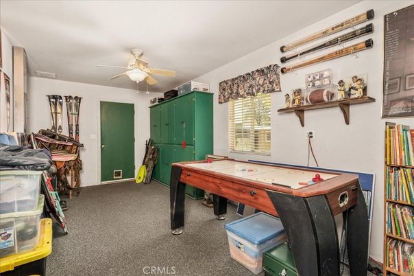 Billiard Table, Game Room, Interior