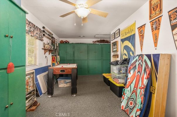 Game Room, Interior
