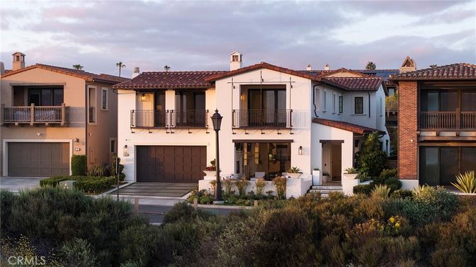 Attached, Exterior, Facade, Spanish Mediterranean