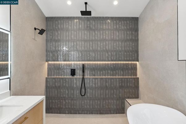 Bathroom, Interior, Recessed Lighting